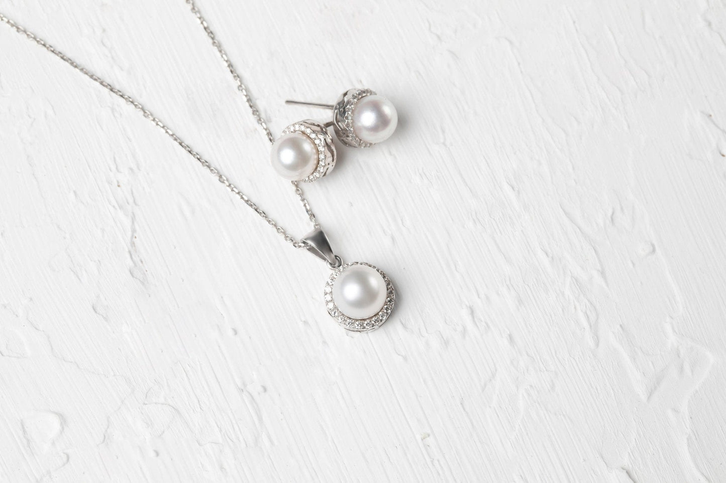 Dore Pearl and Diamond Pendant, White gold - LA'AL