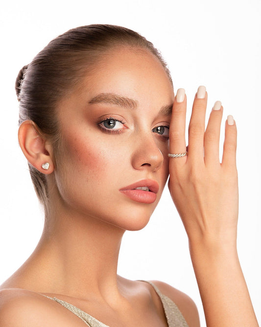 Heart Shape Pavé stud Earrings / Yellow Gold - LA'AL