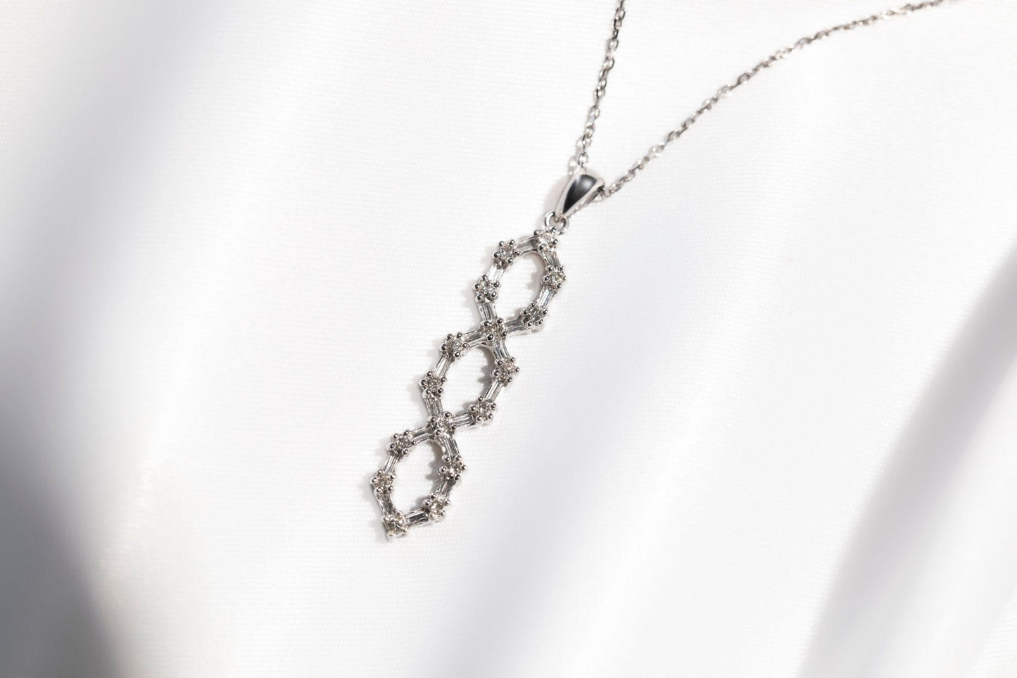Spiral Baguette and Diamond Pendant, white gold - LA'AL
